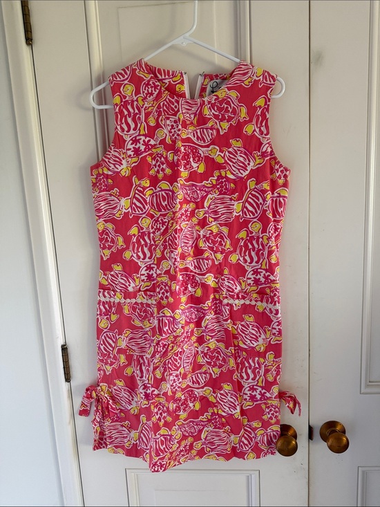Lilly Pulitzer Dresses & Skirts - Lilly Pulitzer Coral Turtles Sleeveless Shift Dress with Yellow Highlights